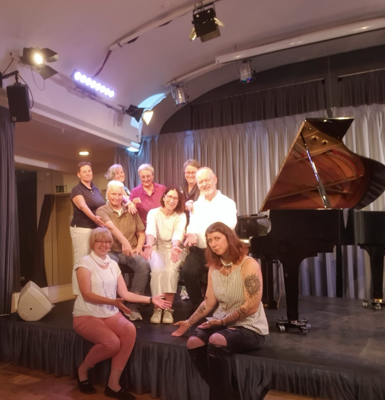 One Person Missing ohne Marina